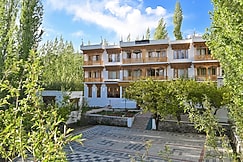 LADAKH HILLS | LUXURY BOUTIQUE HOTEL, Leh