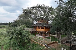 Wonderland by Jade - Treehouse Villa, Hosur