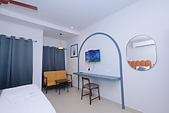 HOTEL BLUE STONE 2, Tada
