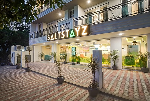 Saltstayz Premier - Arjun Marg & Golf Course Road