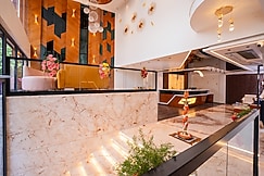 Paramos Meeds, Bangalore