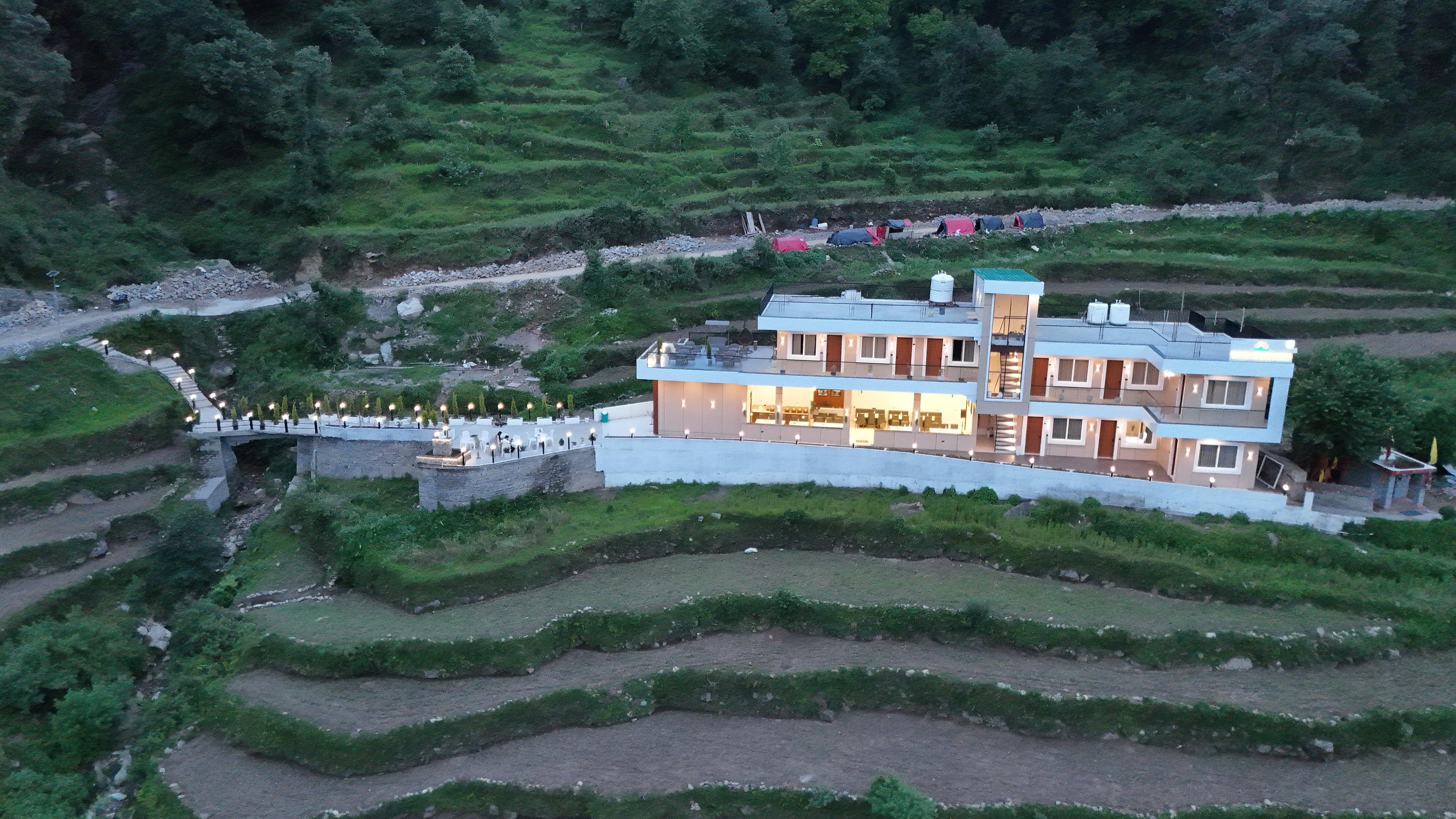 Yashasvi Himalayan Resort - Tap to explore photos