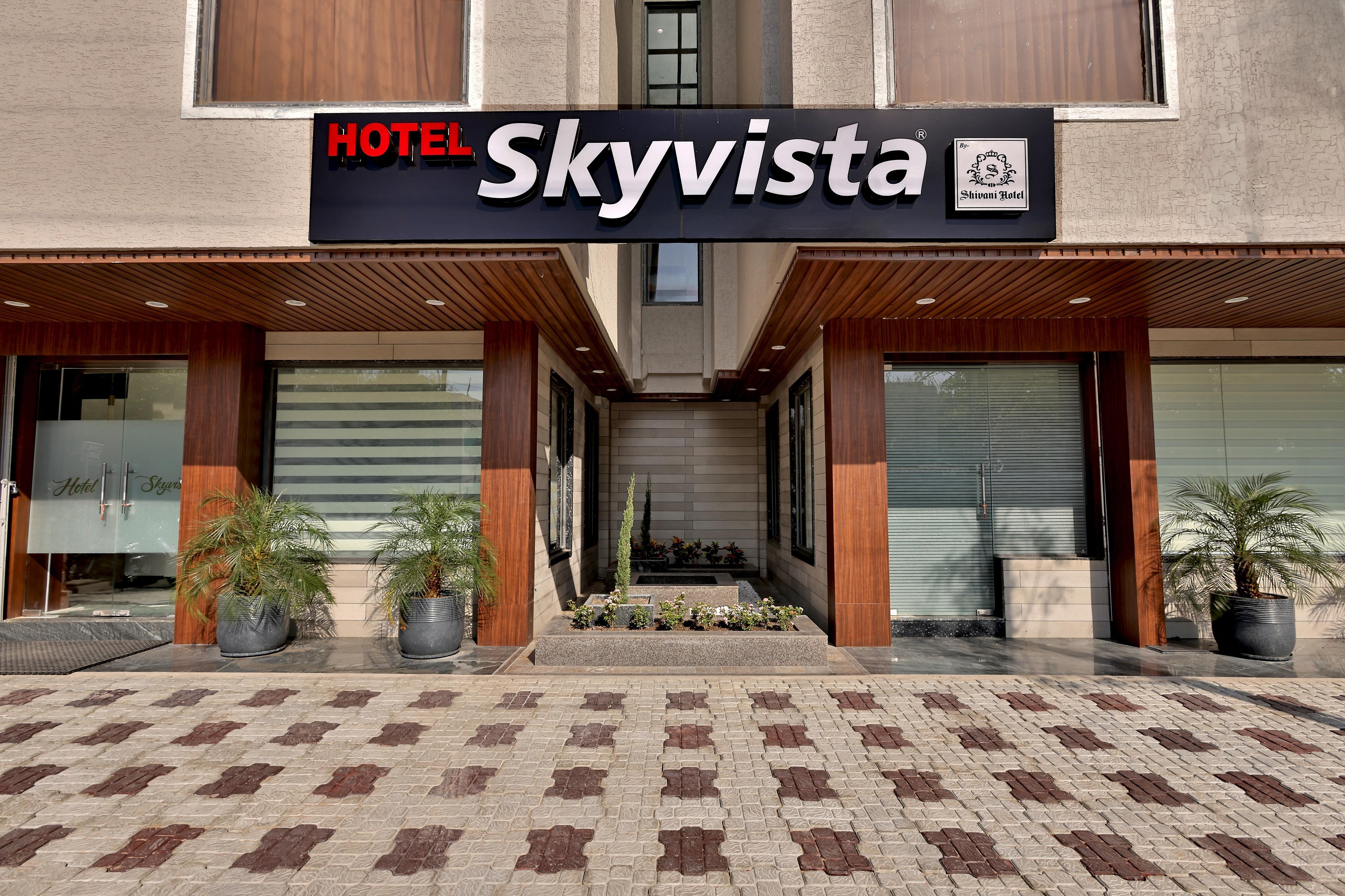 Hotel Skyvista - Tap to explore photos