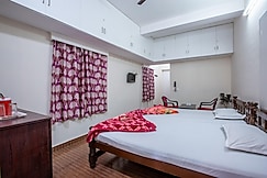 Misty Creek Homestay, Valparai