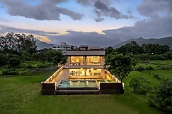 Ambrosia 5BHK villa By spicy Mango, Karjat