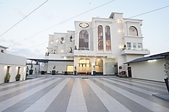 SU CASA Banquets & Hotel, Dehradun