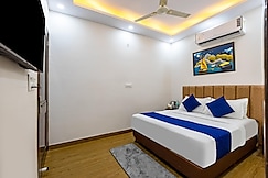 Hotel Mannat Green, Delhi
