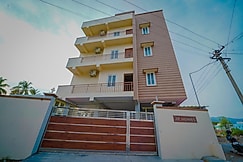 Queen's Hotel Service Apartment Salem, Yercaud