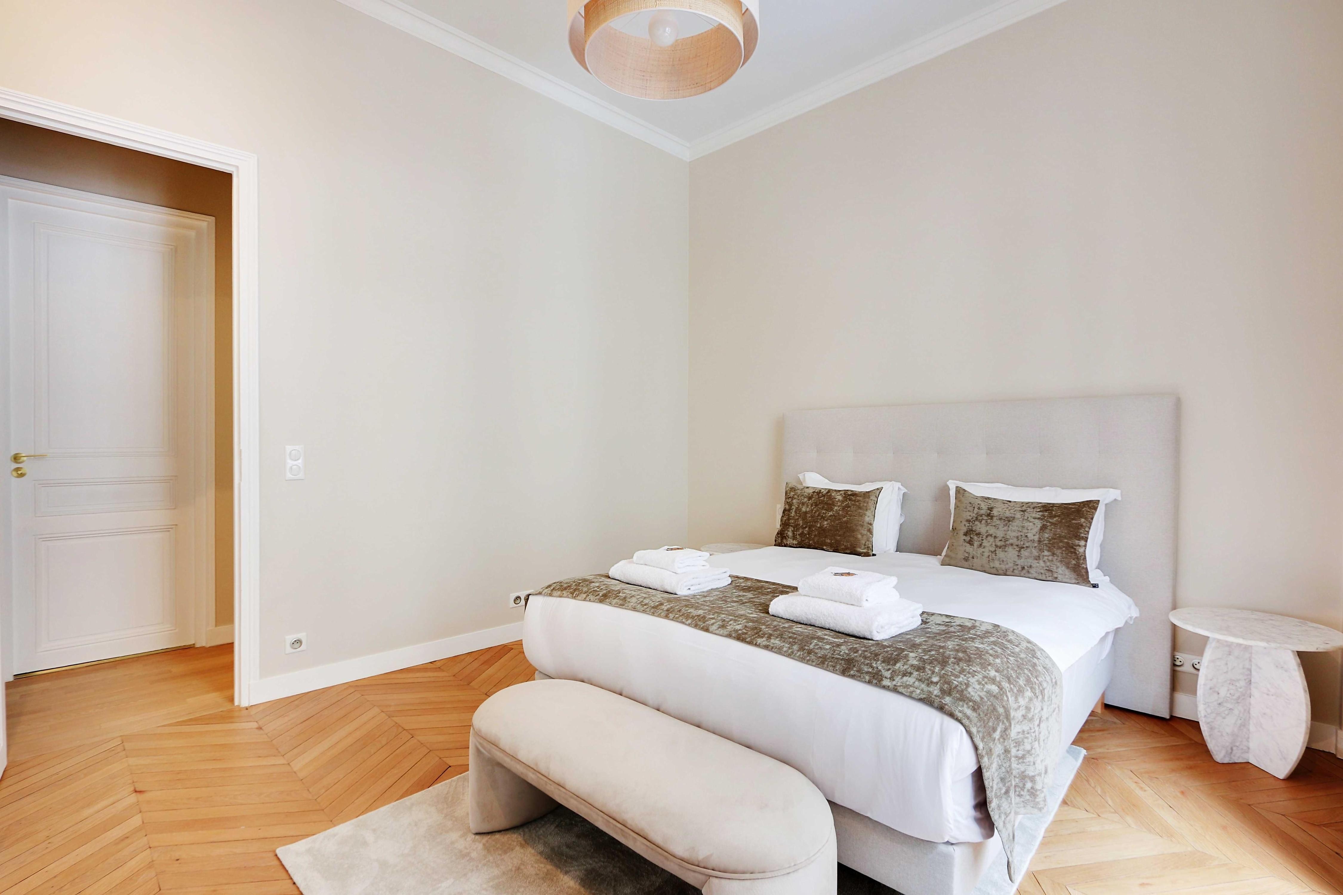 Sublime apartment - 2BR/4P - Arc de Triomphe - Tap to explore photos
