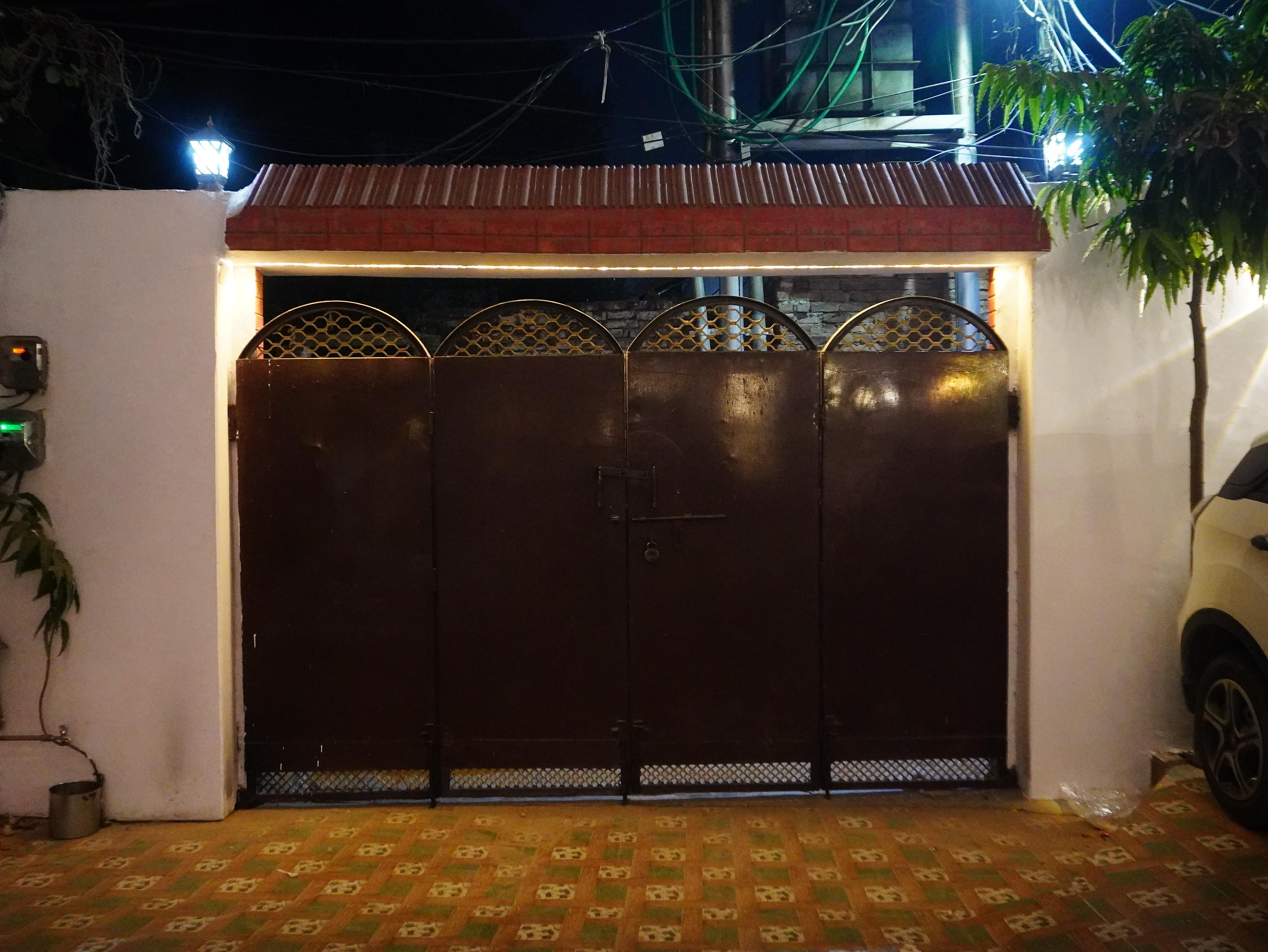 Hotel Krishna villa - Tap to explore photos