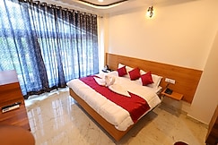 THE BRIJ VISTA 10 minute away from SHRI KRISHNA JANMASTHAN(JANAMBHOOMI), Mathura