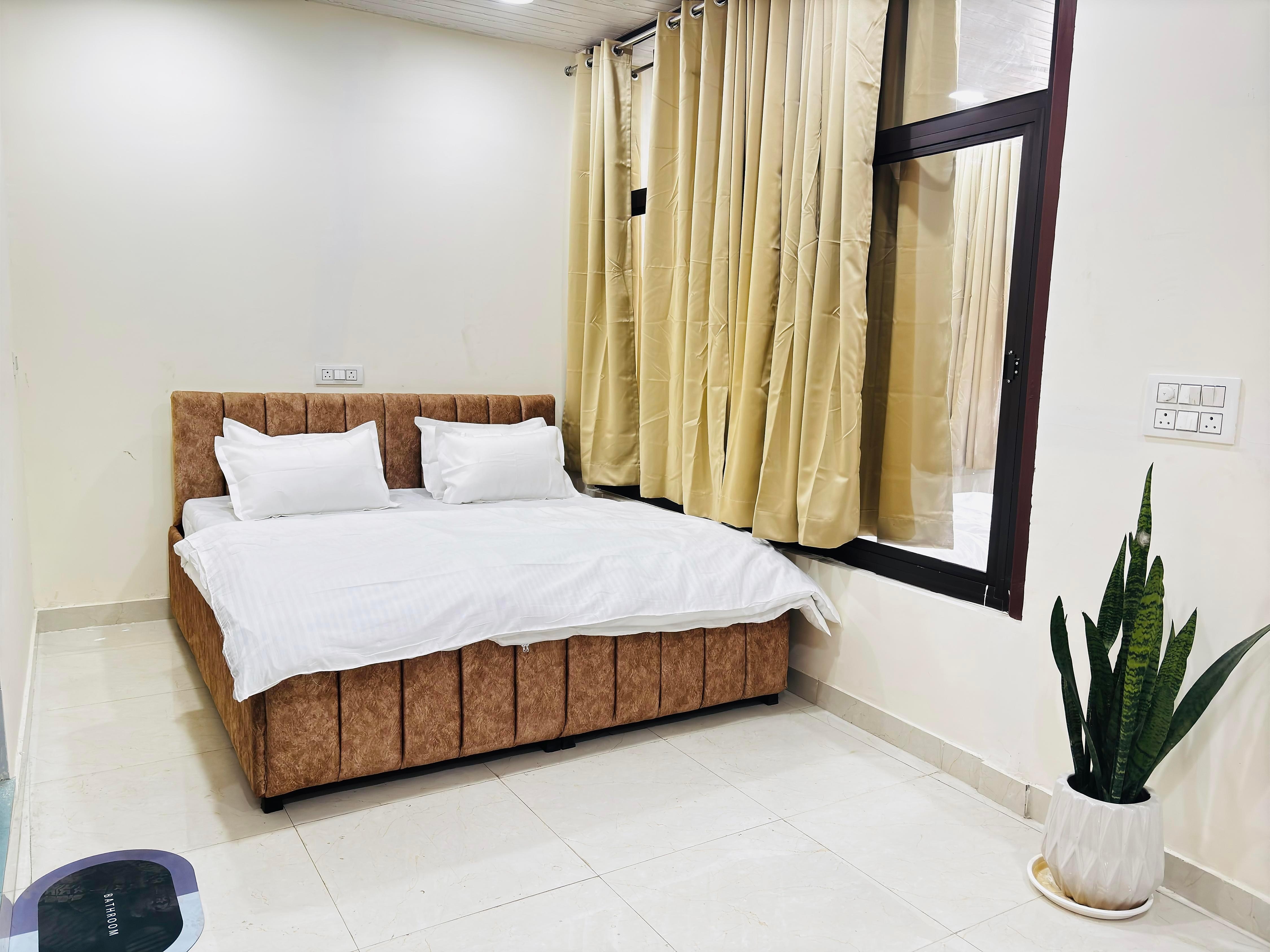 Walk in distance market   nature, Rishikesh