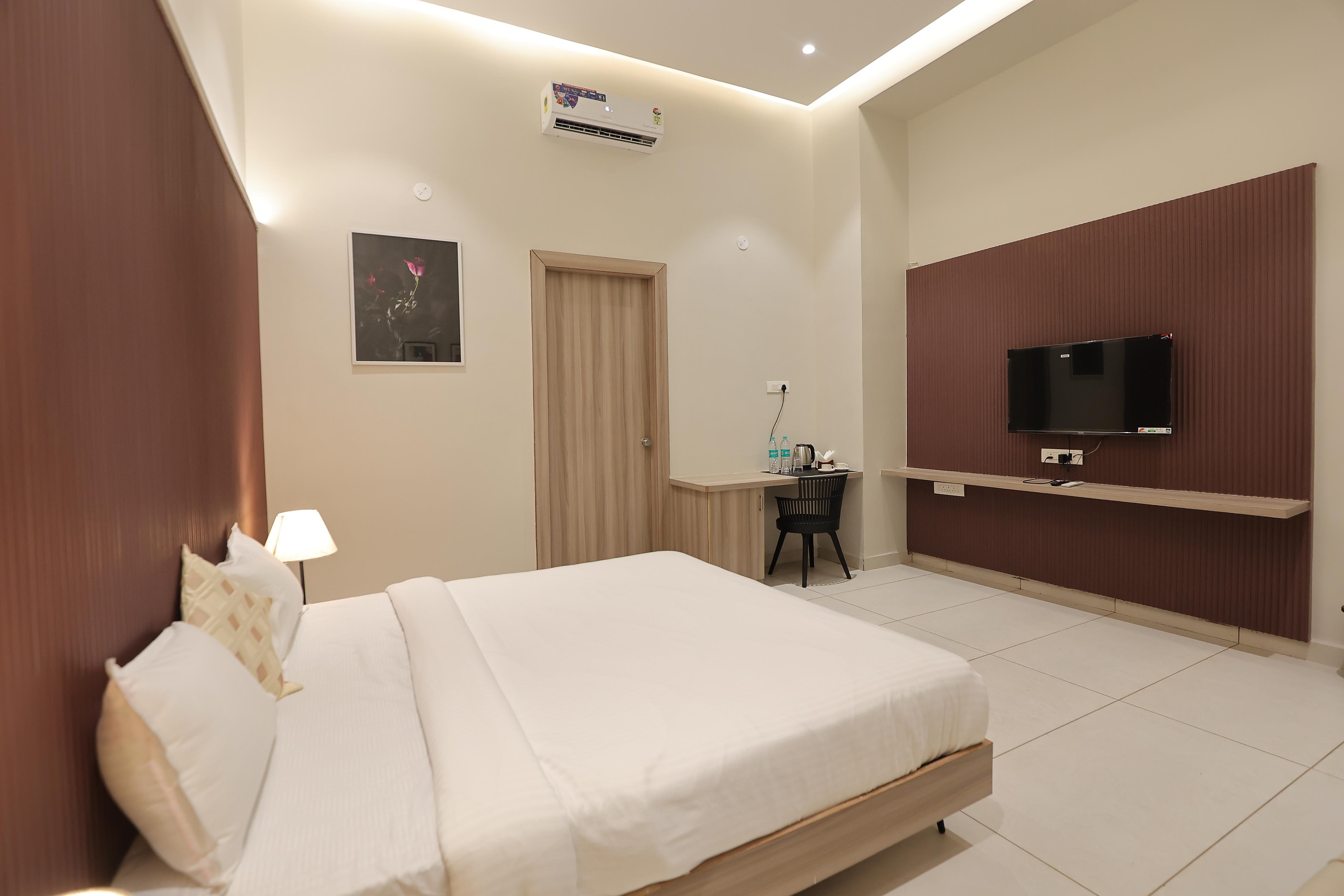 Vaishnav Hotel 3