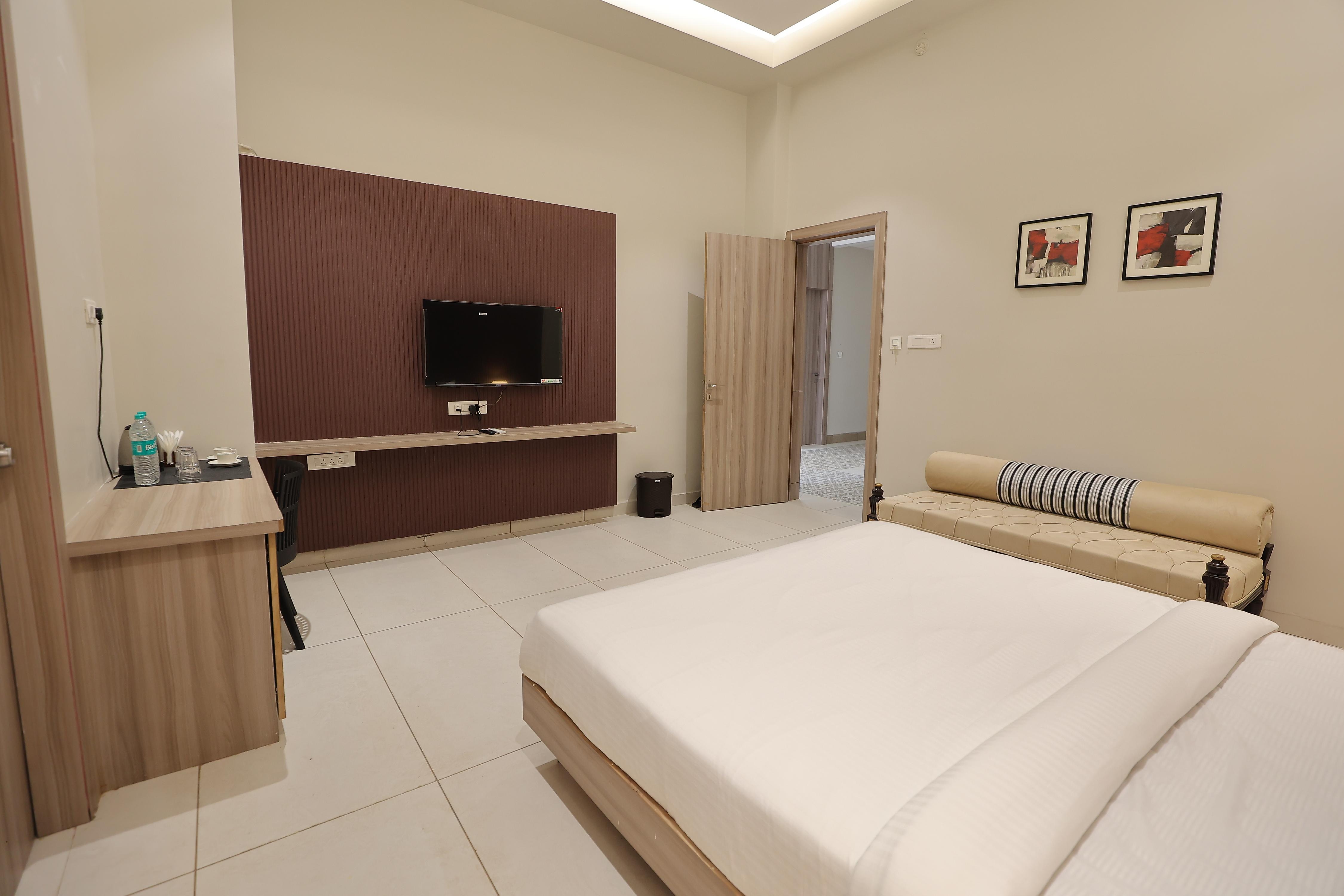 Vaishnav Hotel 2