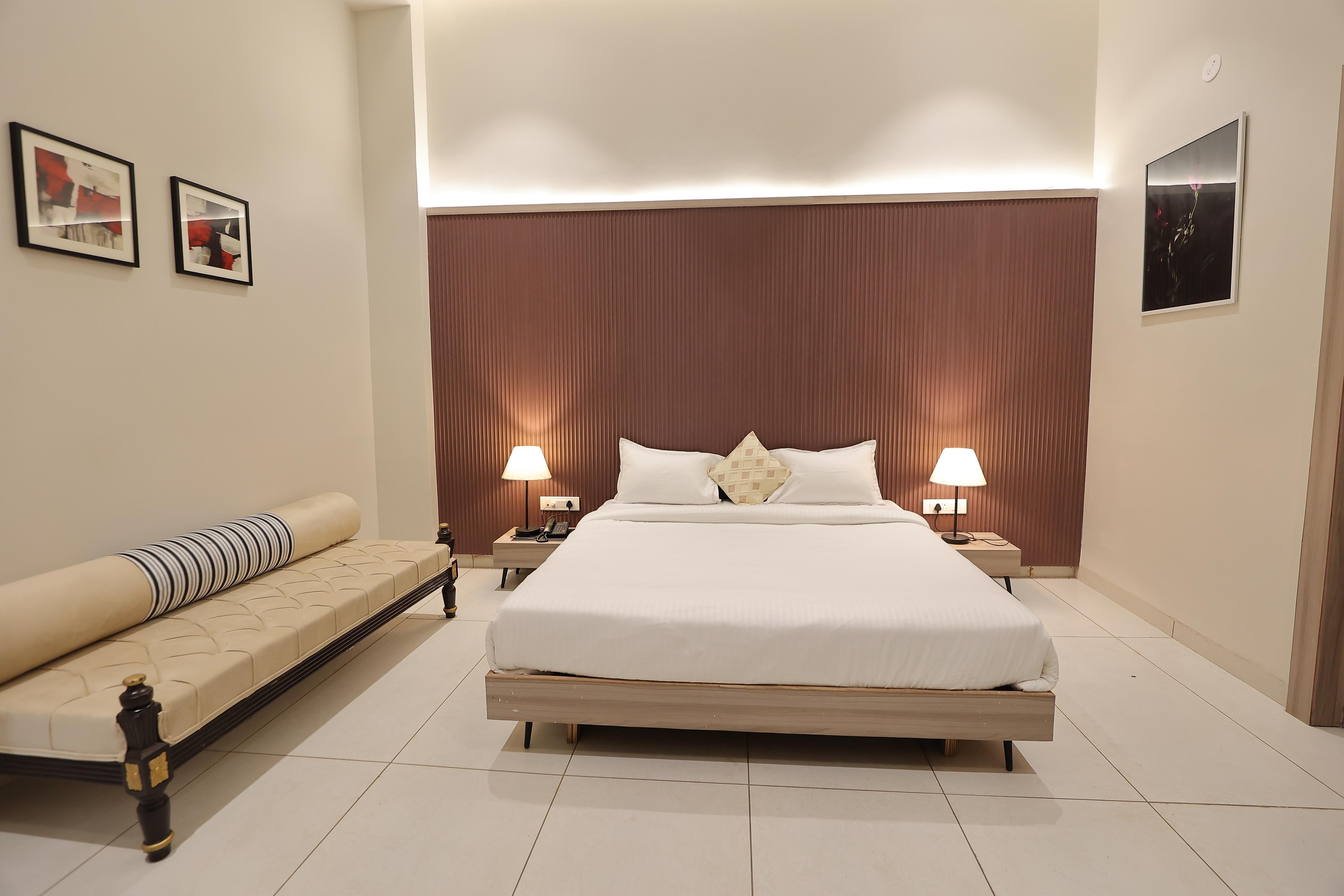 Vaishnav Hotel