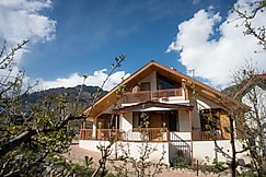 The Minimalist Heaven, Manali