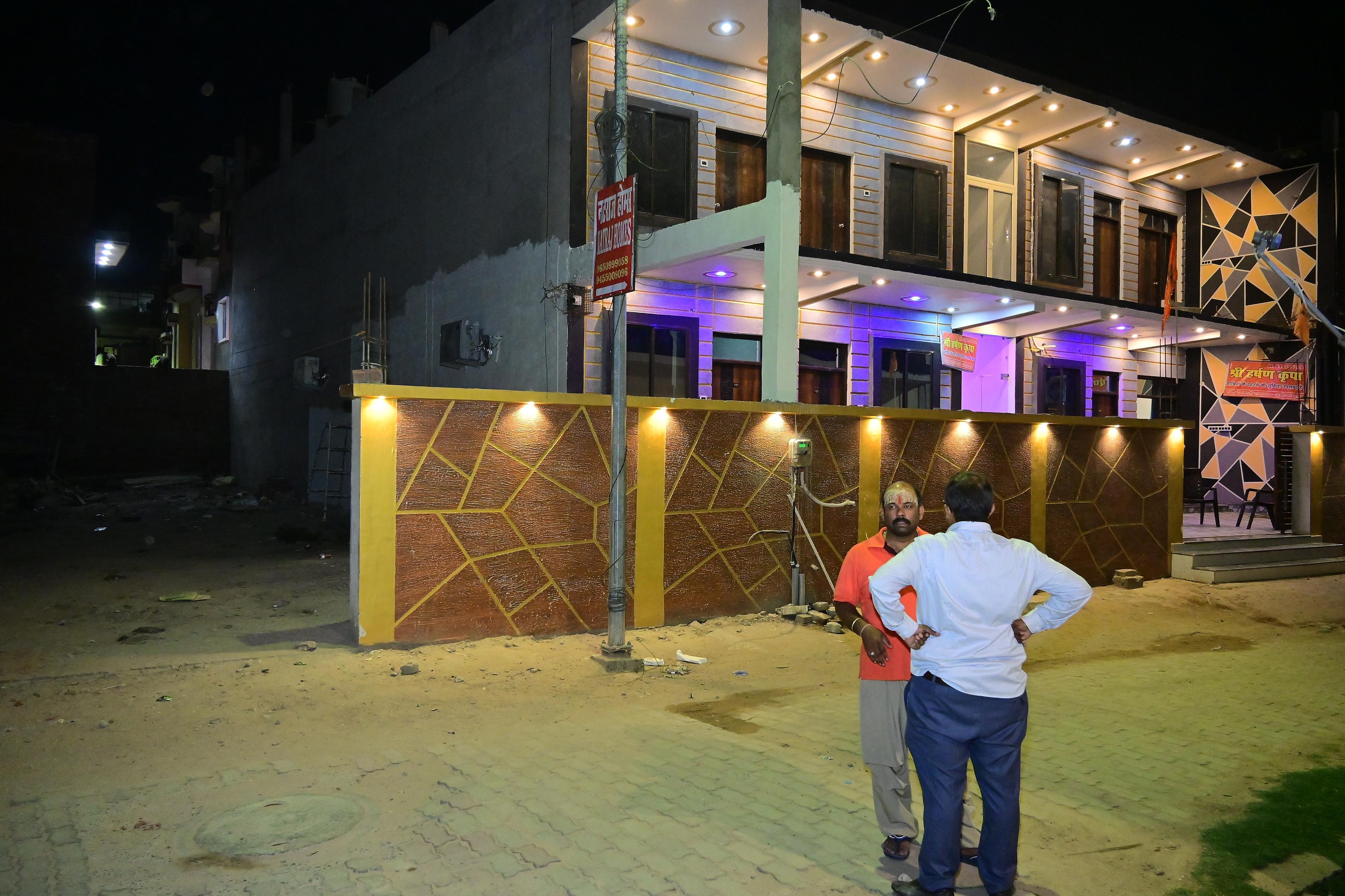 Shri Harshal Kripa Guest House - Tap to explore photos