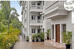 Poolside luxurious 3BHK Villa at Assagao, Goa