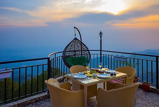 Alaya Stays Archees Villa | 6 BHK property with gaming zone, attic and 360 mountain views