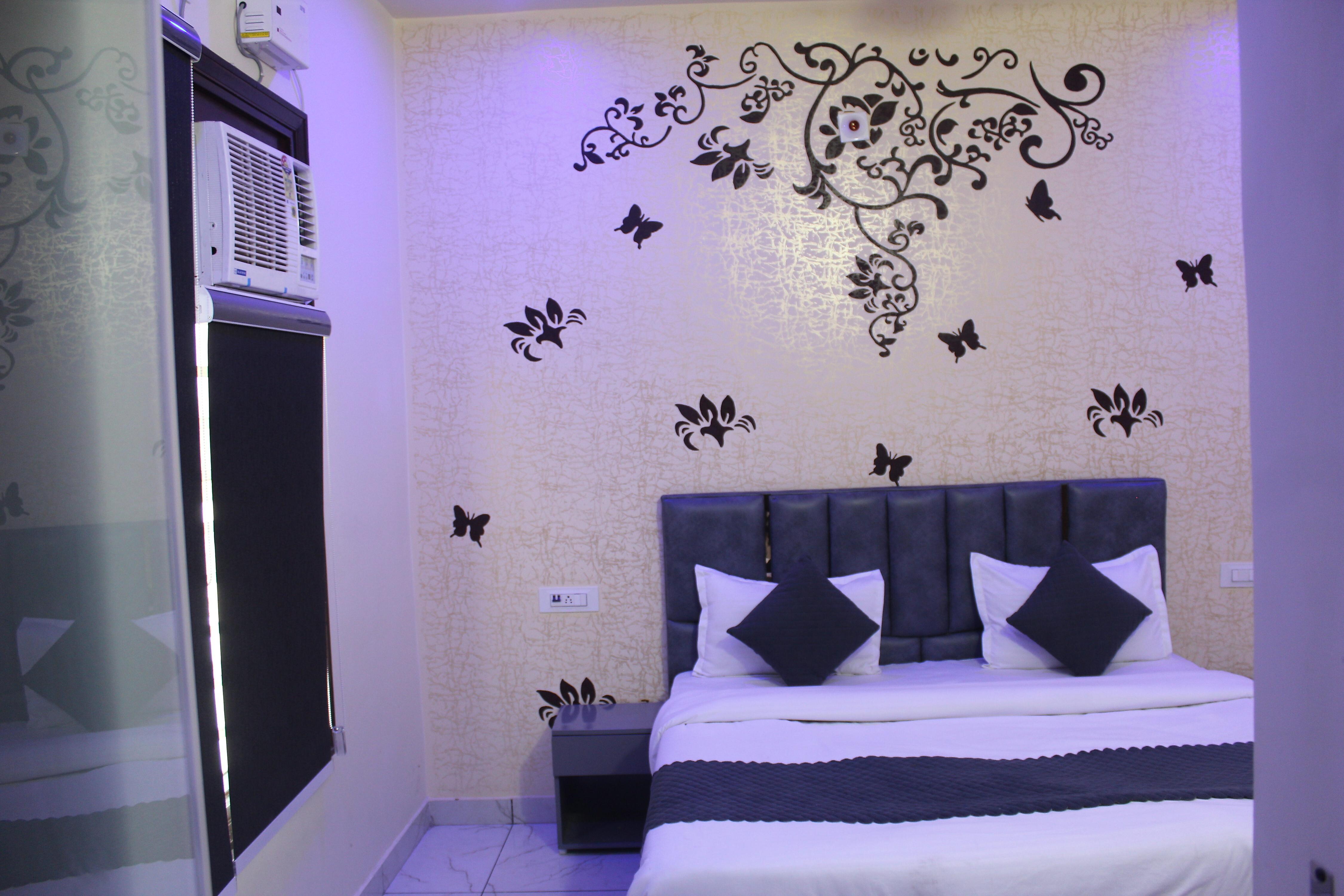 Hotel City Nest, Karnal - Tap to explore photos