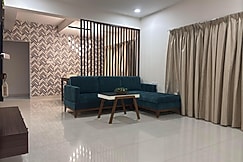 Villa Seaway w/Pool & Jacuzzi - Stunning 3BHK, Goa