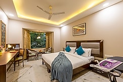 Flxho Tribe - Bespoke Hotel - Arjun Marg | 10 mins from Cyber City, Gurgaon