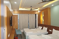 HOTEL DWARKADHISH, Khatu