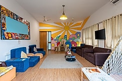 Whiite Panda-Backpaker Hostel in Delhi Greater Kailash, Delhi