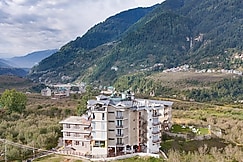 The  White Season Resort By Trinay Hotels, मनाली