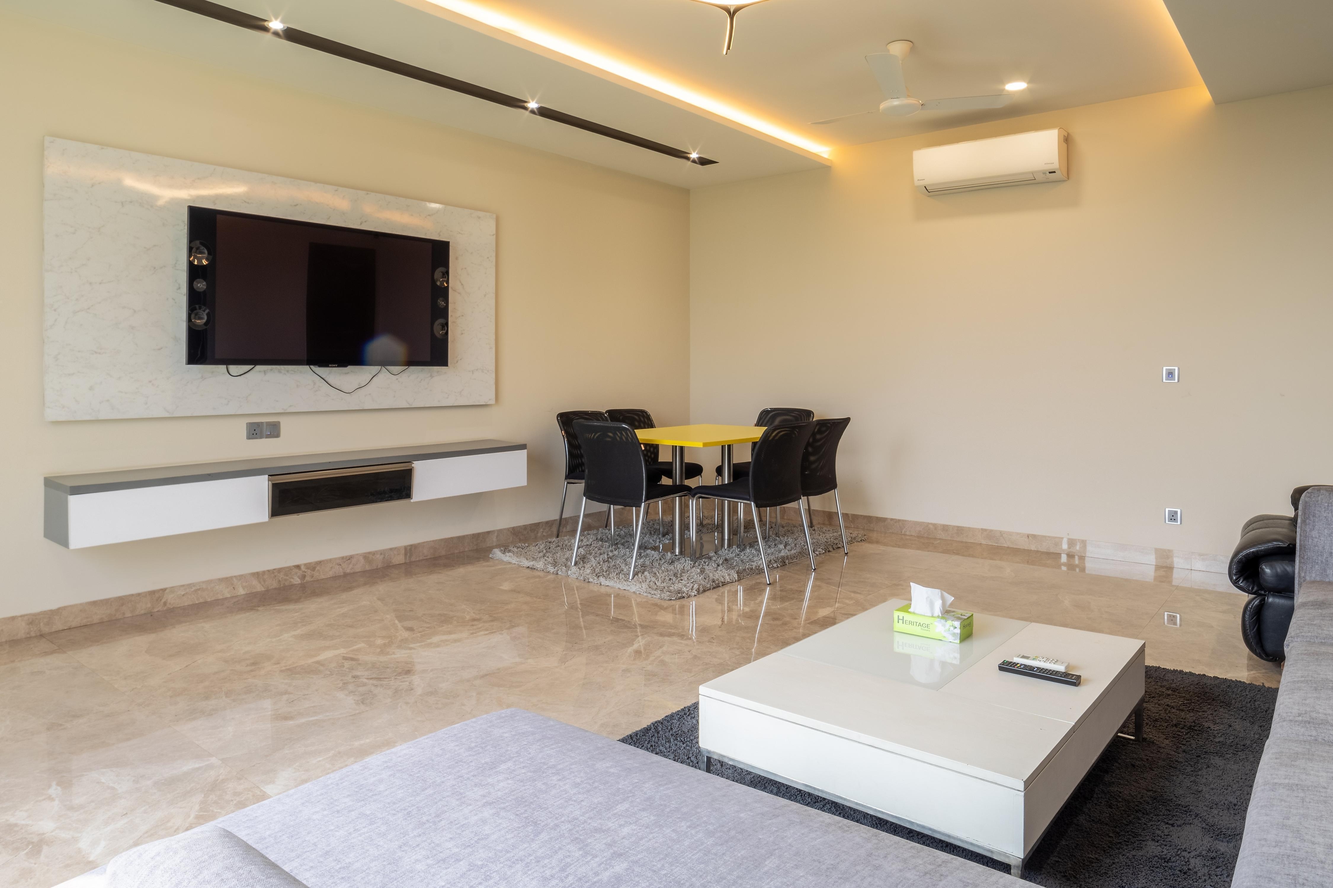 Housr 2 BHK Apartment Sector 41 Gurgaon - Tap to explore photos