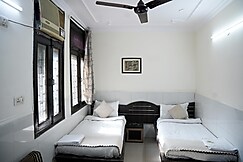 Hotel Shiv Palace Premium, Delhi