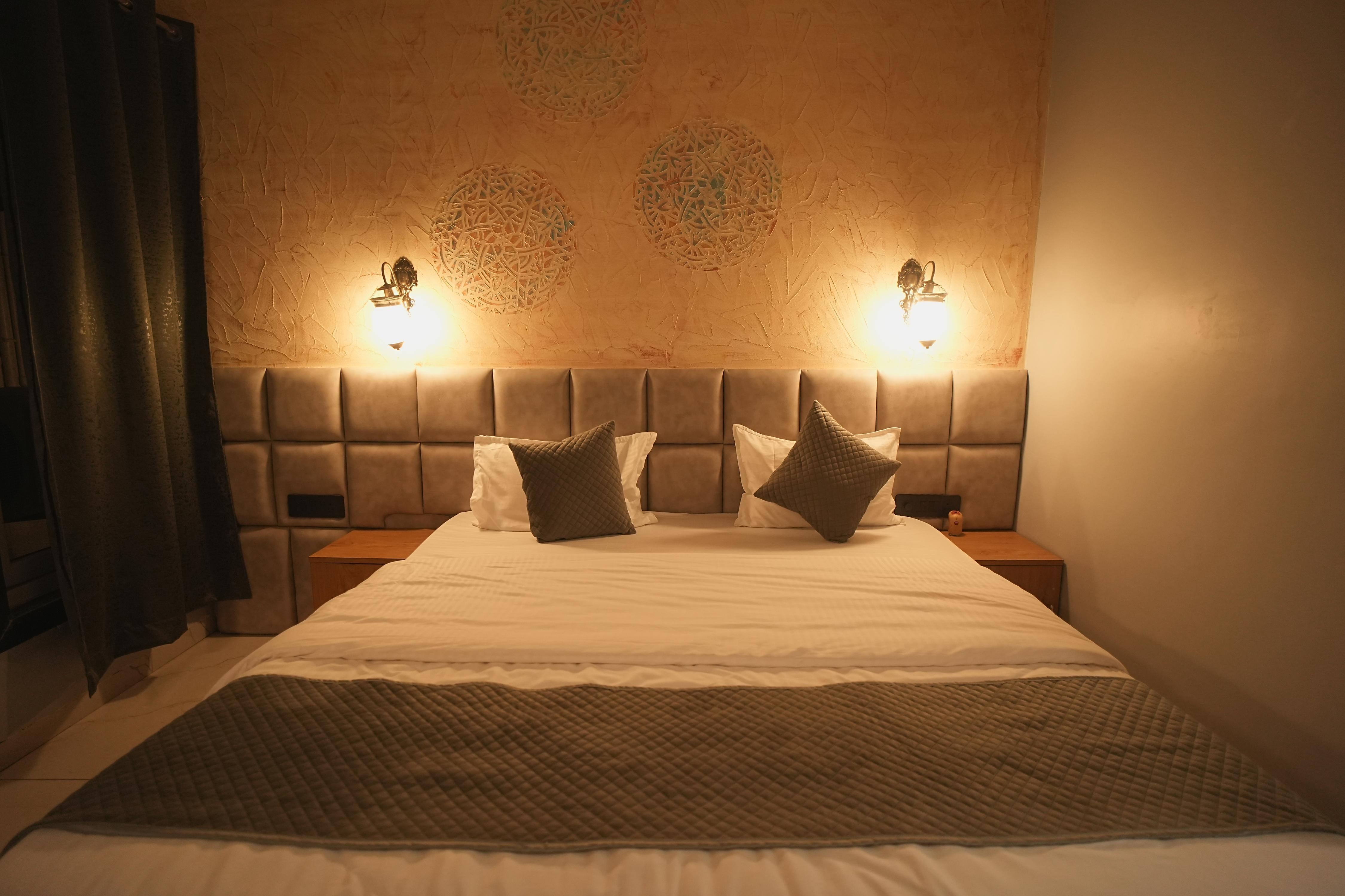 Hotel Bhopal Inn by Ten On Ten Stays - Tap to explore photos