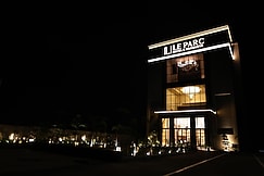 Le Parc Hotel & Banquets, Shahjahanpur