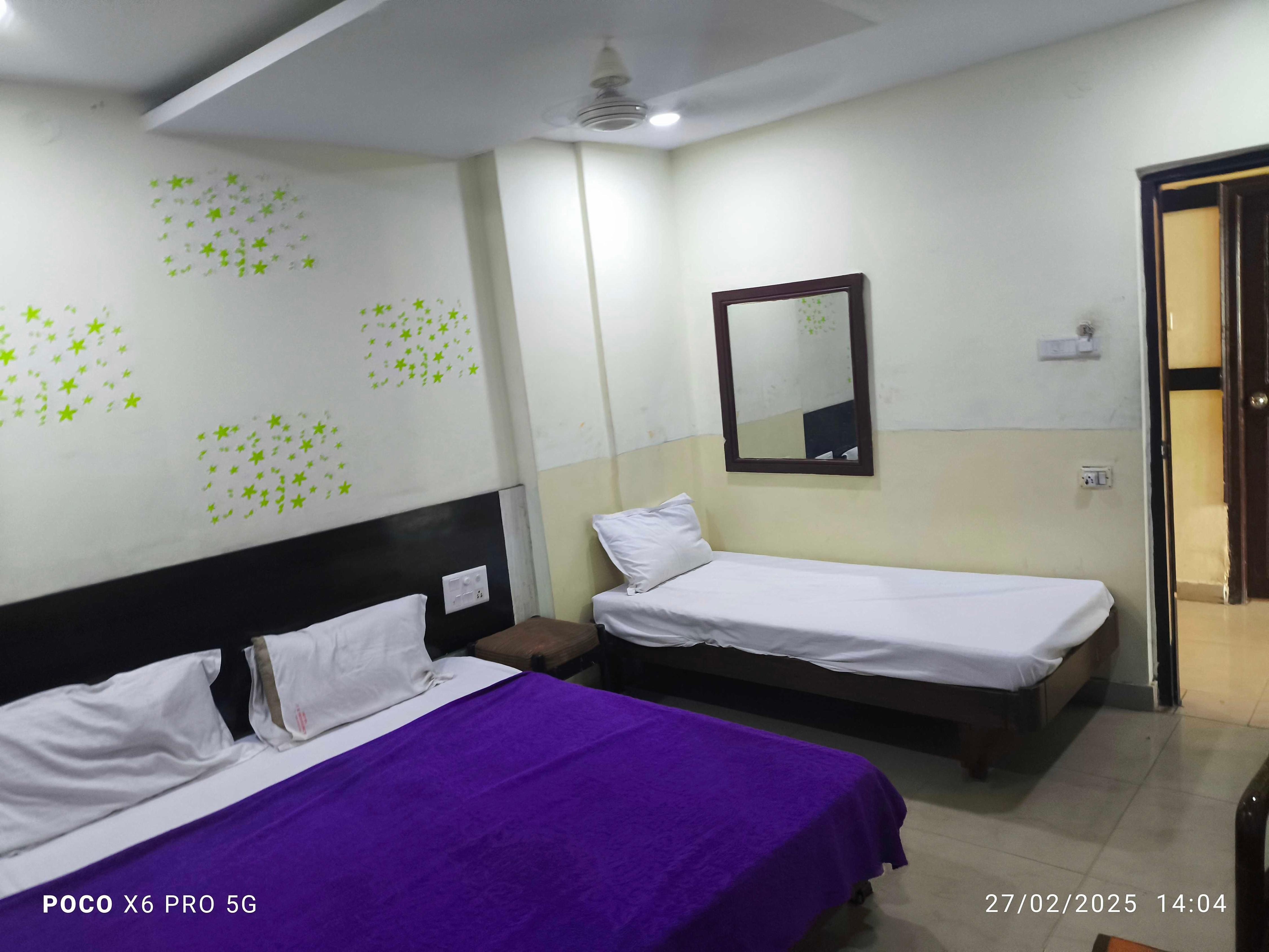 Hotel O Mukesh lodge - Tap to explore photos