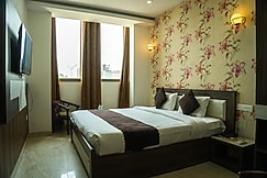 HOTEL AMOUR, Zirakpur