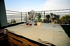 Lotus House By Bloom n Blossoms, Kasauli