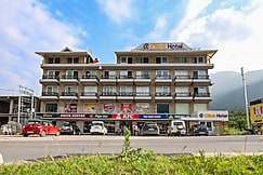 Click Hotel Bhuntar,Kullu Manali -Bhuntar Airport