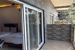 The BrownWood | Hill Views, Vikasnagar