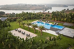 Zoa Retreat, Wadgaon