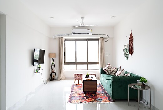 Boho, Breezy sun-kissed 2BHK Apt near Airport