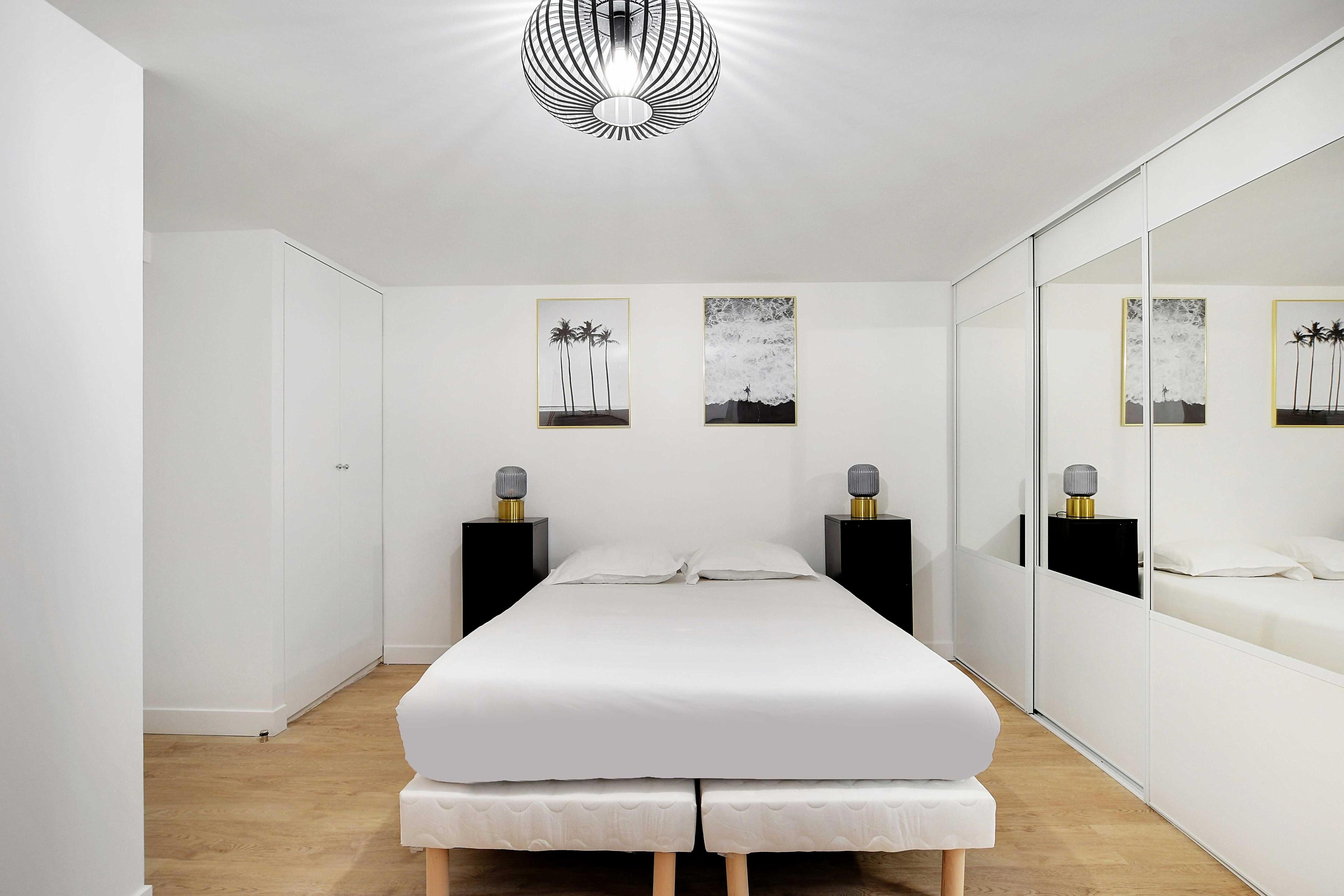 Appartement in the heart of Paris Opera - Tap to explore photos