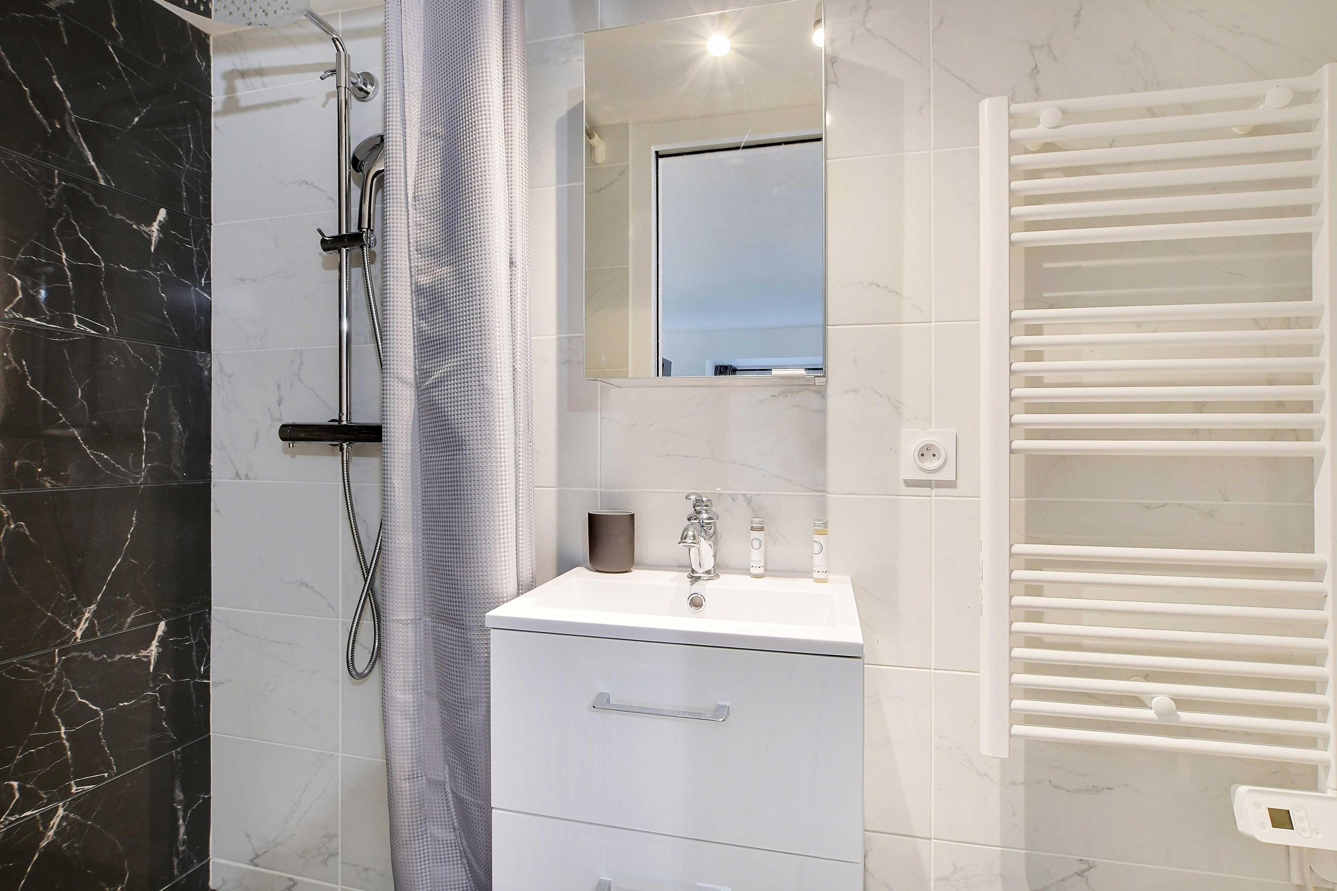 Appartement in the heart of Paris Opera - Tap to explore photos