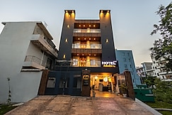 Hotel Admire Inn Sec - 104 By ASPL, Noida