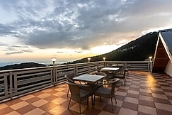 Tara Van, Dharamshala