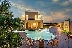 ELIVAAS Villa Fiorita | Stunning 3 BHK Villa With Pvt Pool, Garden, & Aravalli Hill Views, Jaipur