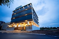 CROSS ROADS INN, Coimbatore