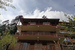 The Sunlight Homestay, Jibhi