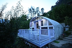 The Lush pods, Manali