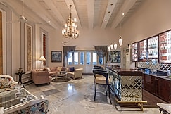 The Middleton Townhouse || Entire 3BHK Palatial Luxury Apartment in Park Street, Kolkata