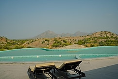 One Earth A Leopard Park, Jawai, Falna